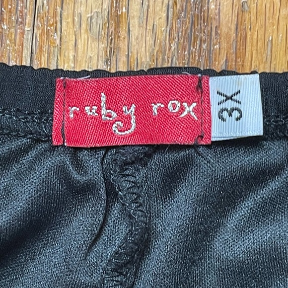 Ruby Rox Black Sequin Ruched Dress - Picture 5 of 5